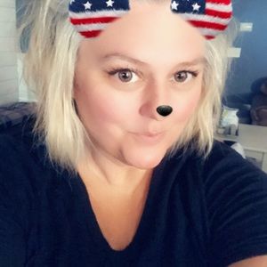 Meet your Posher, Ayme